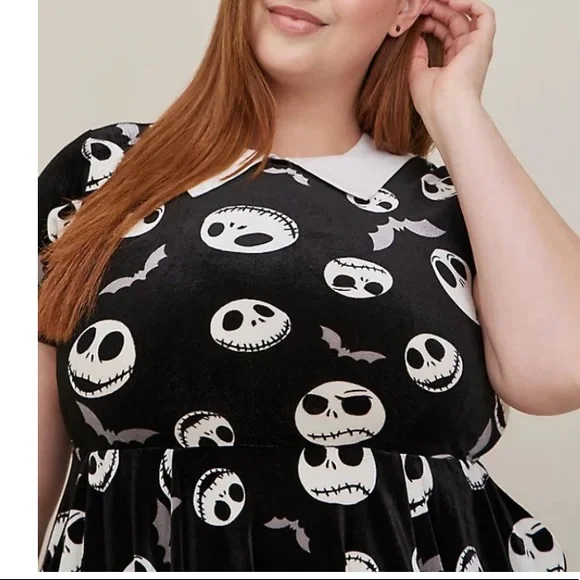 TORRID NWT DISNEY THE NIGHTMARE BEFORE CHRISTMAS MINI VELVET COLLARED DRESS - Picture 4 of 6